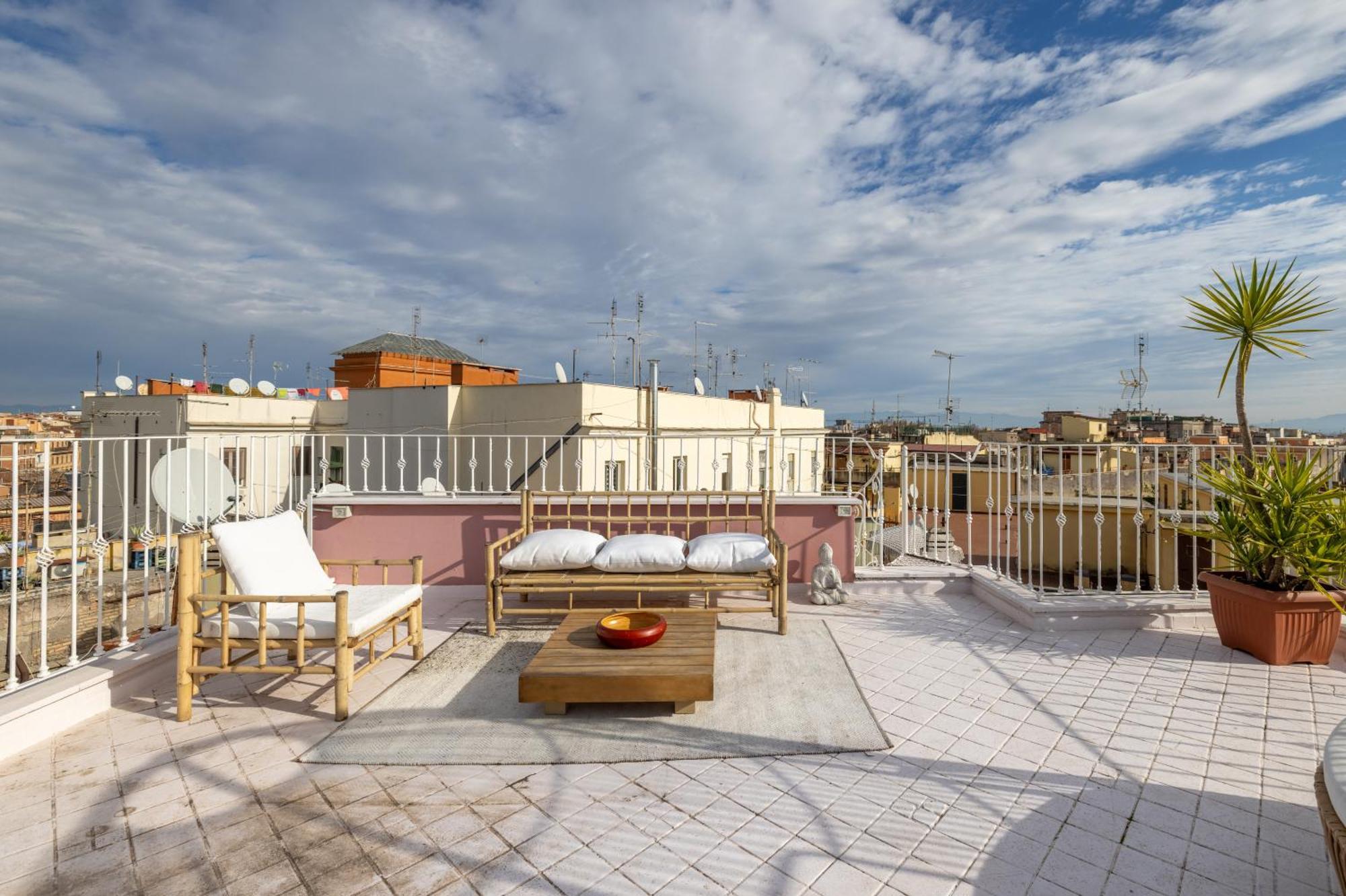 Aria Penthouse & Garden Apartment Rome Bagian luar foto